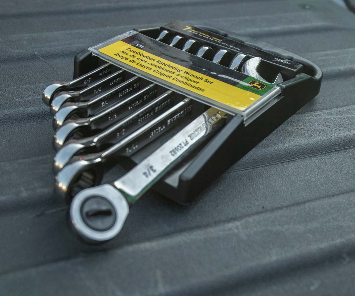 TY25249-John-Deere-7-piece-SAE-offset-Wrench-set-2