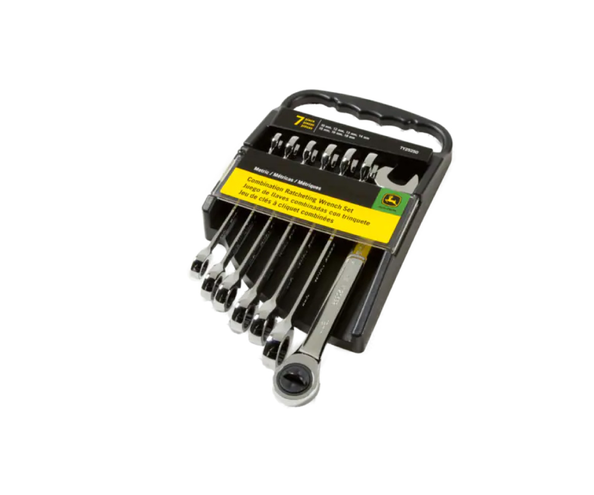 TY25250-John-Deere-7-piece-Metric-Wrench-Set Image of the John Deere 7-piece Metric combination ratcheting wrench set.