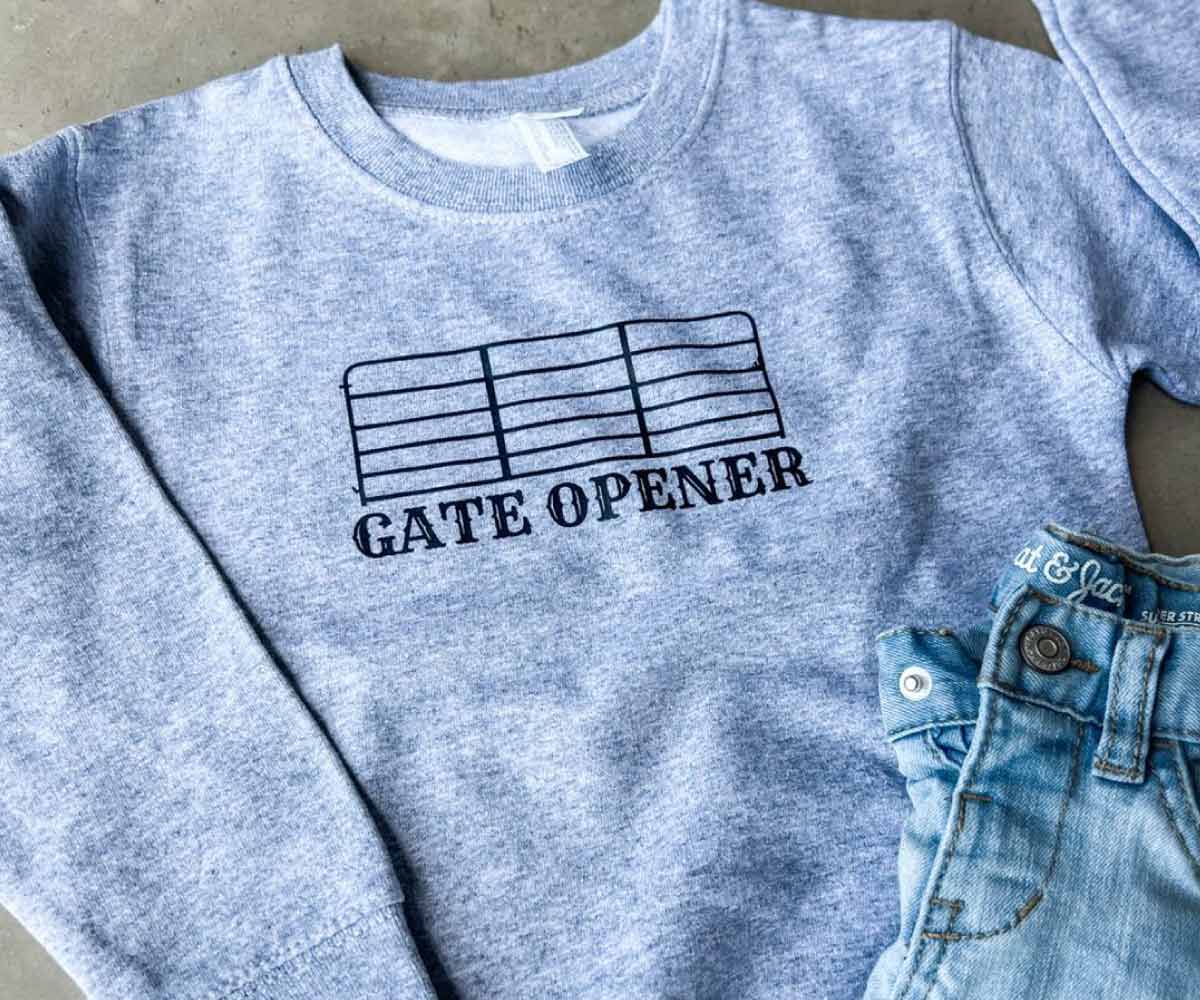 AFC-Y-0016-American-Farm-Company-Toddler-and-youth-Gate-Opener-Crewneck-pullover-1 Image of the American Farm Company Toddler & Youth Gate Opener Crewneck Pullover.